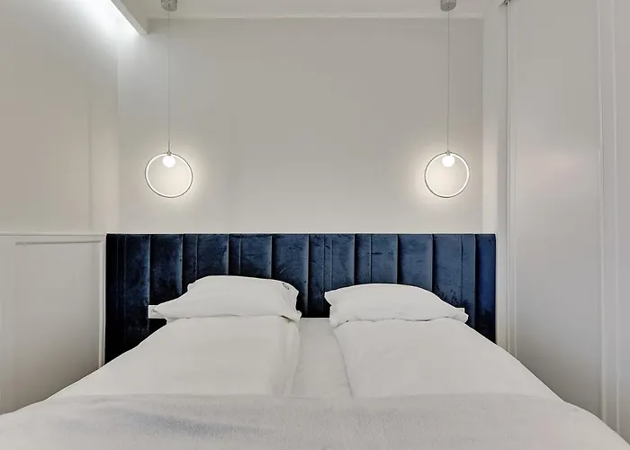 Grand - Indygo Okrzei Апартаменти